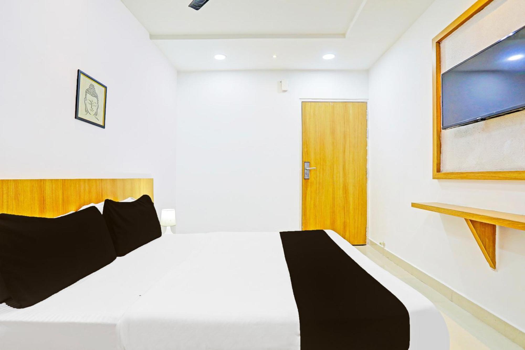 Super Hotel O Raipur Esterno foto